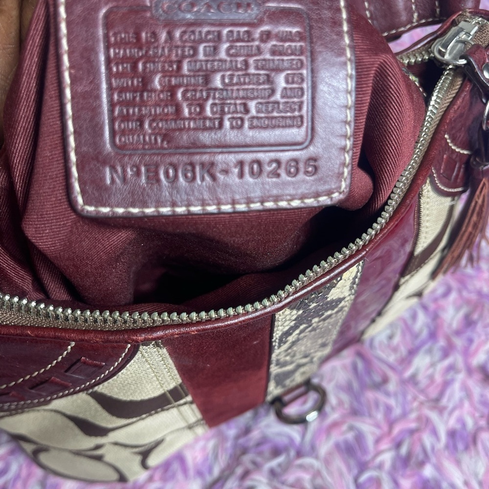 Coach Signature Shoulder Bag - Picture 3 of 8